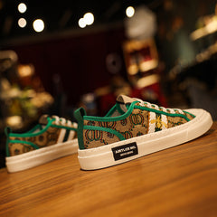 New  brand casual fashion canvas shoes